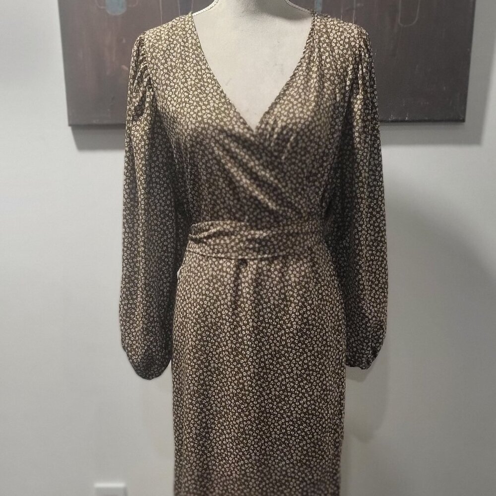Bucket List Khaki Dress Size small with tags